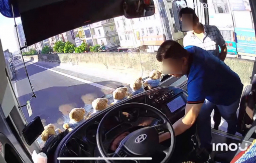 Công an đã tìm ra người đàn ông rút chìa khóa xe khách trên Vành đai 3