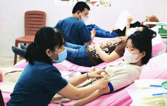 Tuổi trẻ lặng thầm hiến máu cứu người