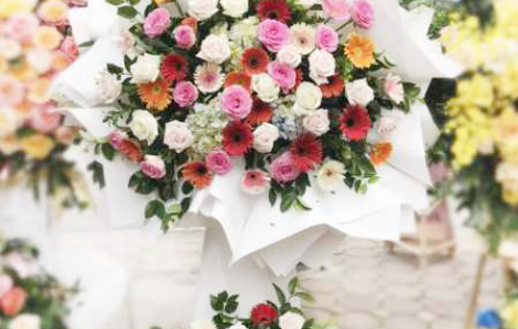 TPHCM: Đại hội Đảng bộ các phường, xã, đặc khu không nhận hoa chúc mừng