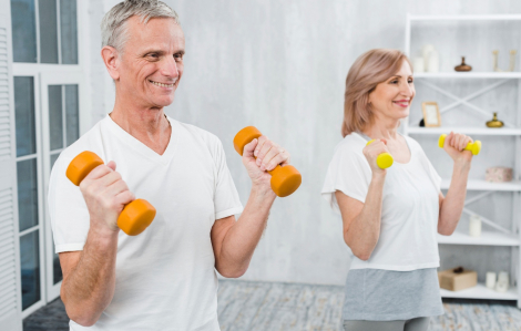 Làm sao để tăng cơ ở tuổi trung niên?