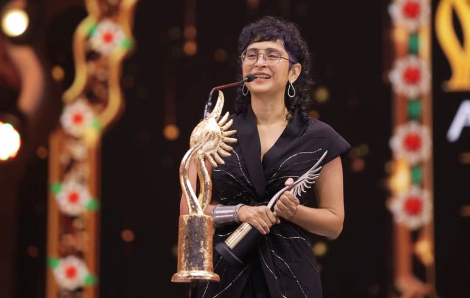 Nữ đạo diễn đang vẽ lại diện mạo Bollywood