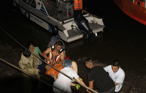 Bác sĩ xuyên đêm giông bão vượt biển cứu sản phụ khó sinh