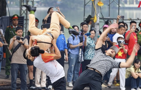 Mãn nhãn màn trình diễn võ thuật của nữ Công an trong buổi tổng duyệt diễu binh, diễu hành