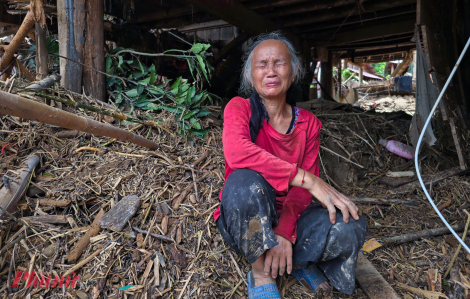 Nghệ An yêu cầu bố trí chỗ ở tạm thời cho người dân bị lũ cuốn trôi nhà