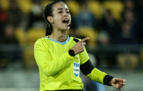 Nữ trọng tài bóng đá bị đe dọa thủ tiêu, Tổng thống Mexico lên tiếng bảo vệ