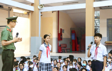 “Vắc xin” nào giúp giới trẻ an toàn trên không gian mạng?