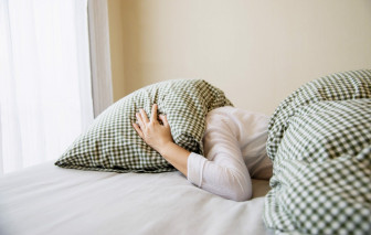Vợ ngại nhìn thẳng mắt chồng