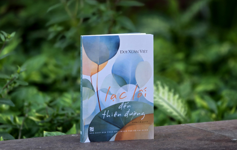 Mùa hè đỏ lửa ở lại bằng tình yêu trong trang sách