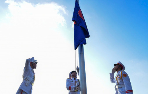 TPHCM thượng cờ kỷ niệm 30 năm Việt Nam gia nhập ASEAN