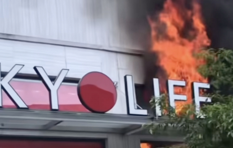 Cháy cửa hàng thời trang ở Hà Nội