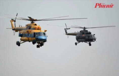 Đội hình hợp luyện của 10 trực thăng quân sự có gì đặc biệt?