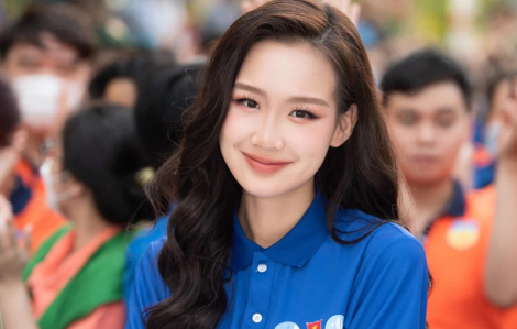 Hoa hậu Lê Nguyễn Bảo Ngọc tốt nghiệp đại học loại giỏi
