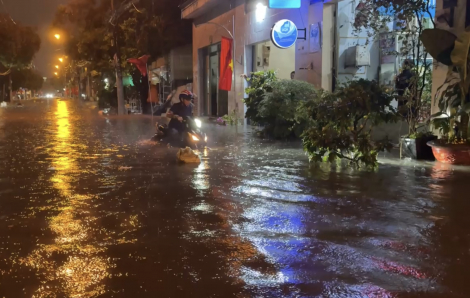 Khu vực Chợ Thủ Đức lại chìm trong biển nước