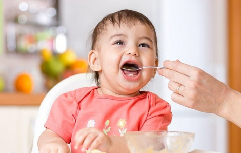 Thức ăn chế biến sẵn cho trẻ nhỏ có thể thúc đẩy thừa cân, béo phì