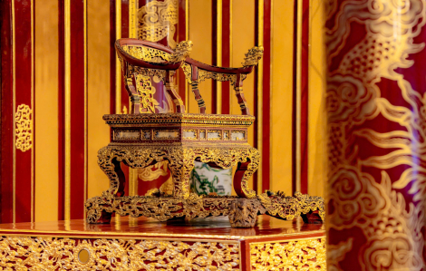 TP Huế ban hành 9 bước để phục chế ngai vàng vua triều Nguyễn bị kẻ xấu bẻ gãy