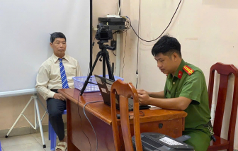 Gần 2.500 đảng viên phường Tân Sơn Nhất được cấp đổi thẻ mới