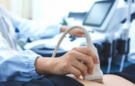 Đang mang thai bị đau bụng có phải vỡ tử cung?