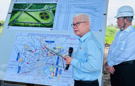 Trưởng đoàn đại biểu Quốc hội TPHCM thị sát, thúc tiến độ 2 dự án trọng điểm