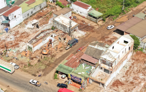 Dự án đường ngàn tỉ ở Đắk Lắk lỗi hẹn liên tục vì vướng hơn 200m mặt bằng