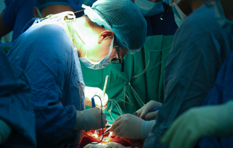 Lần đầu tiên ghép đồng thời tim - phổi cho bệnh nhân suy đa tạng tại Việt Nam