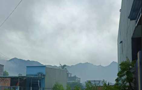 Đà Nẵng: Nhà máy sản xuất hơi sạch xả khói vào khu dân cư