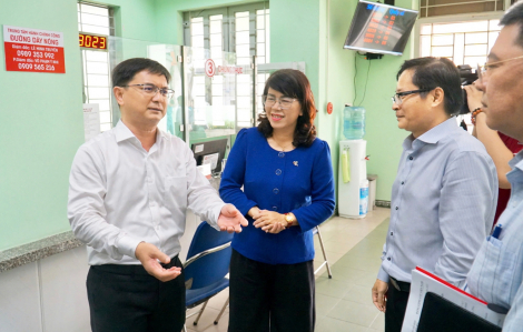 Đường dây nóng đưa chính quyền lại gần dân hơn