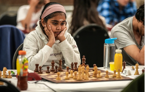 Bé gái 10 tuổi trở thành nữ kỳ thủ trẻ tuổi nhất đánh bại đại kiện tướng cờ vua