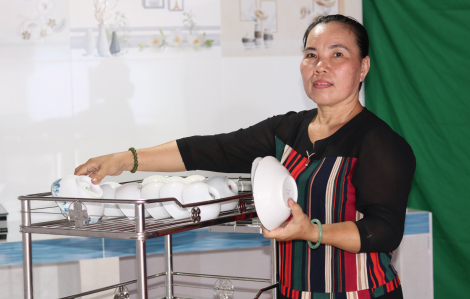 Hội LHPN phường Tam Bình tặng “Gian bếp yêu thương” cho hội viên