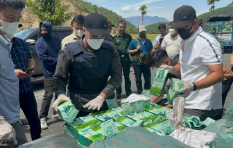 Triệt phá đường dây vận chuyển gần 300 kg ma tuý từ Lào về Việt Nam
