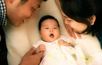 Tái tạo mùi hương da đầu trẻ sơ sinh thành nước hoa giúp cha mẹ giảm căng thẳng