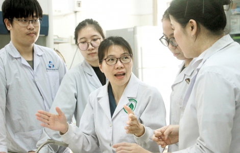 Bài 4: Dành cả thanh xuân tìm cách phát hiện sớm gen kháng kháng sinh