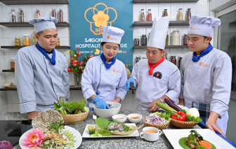 Chuyển đổi công việc nhanh chóng với ngành nghề ăn uống, phục vụ du lịch
