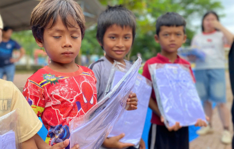 Đi, chia sẻ và thương...
