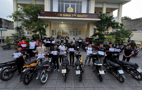 Khởi tố nhóm thanh niên che biển số, so kè tốc độ ở khu vực bờ kè