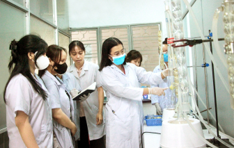 Làm sao để nâng vị thế phụ nữ Việt trong khoa học? - Bài 1: Tài năng không thiếu nhưng rào cản cũng còn nhiều