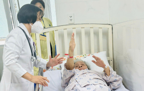 Bệnh nhân đột quỵ cần tuân thủ trong phục hồi chức năng
