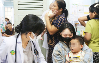 Thời tiết thất thường, người lớn, trẻ nhỏ mắc bệnh hô hấp tăng