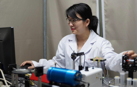 Bài 9: Trăn trở nghiên cứu vật liệu phát hiện nhanh dư lượng độc hại trong thực phẩm, môi trường