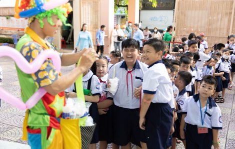 Hôm nay 25/8, học sinh các cấp TPHCM tựu trường