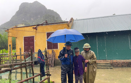 Mưa to, nước sông đang lên nhanh ở Quảng Trị