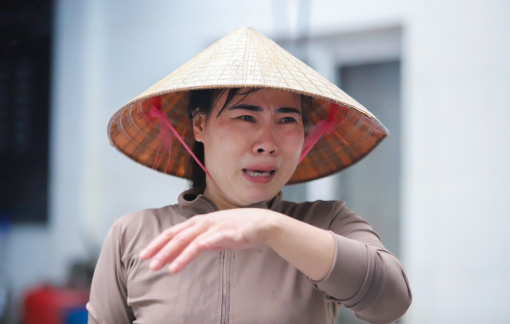 Người dân ven biển Hà Tĩnh sau đêm kinh hoàng “bão giật tung mái nhà”