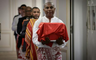 Pháp trả lại hộp sọ của Vua Toera cho Madagascar