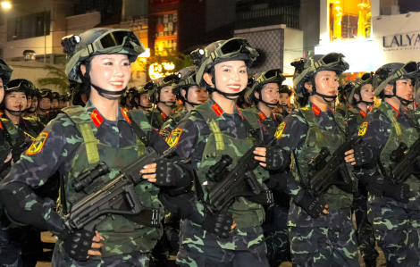 Hơn 40.000 người tham dự buổi sơ duyệt diễu binh, diễu hành A80