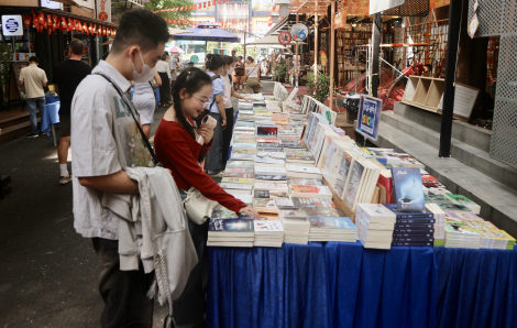 Rộn ràng Hội sách mừng ngày Quốc khánh 2/9