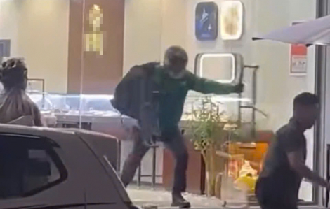 Thưởng nóng lực lượng phá án, bắt giữ nghi phạm cướp tiệm vàng ở Đà Nẵng