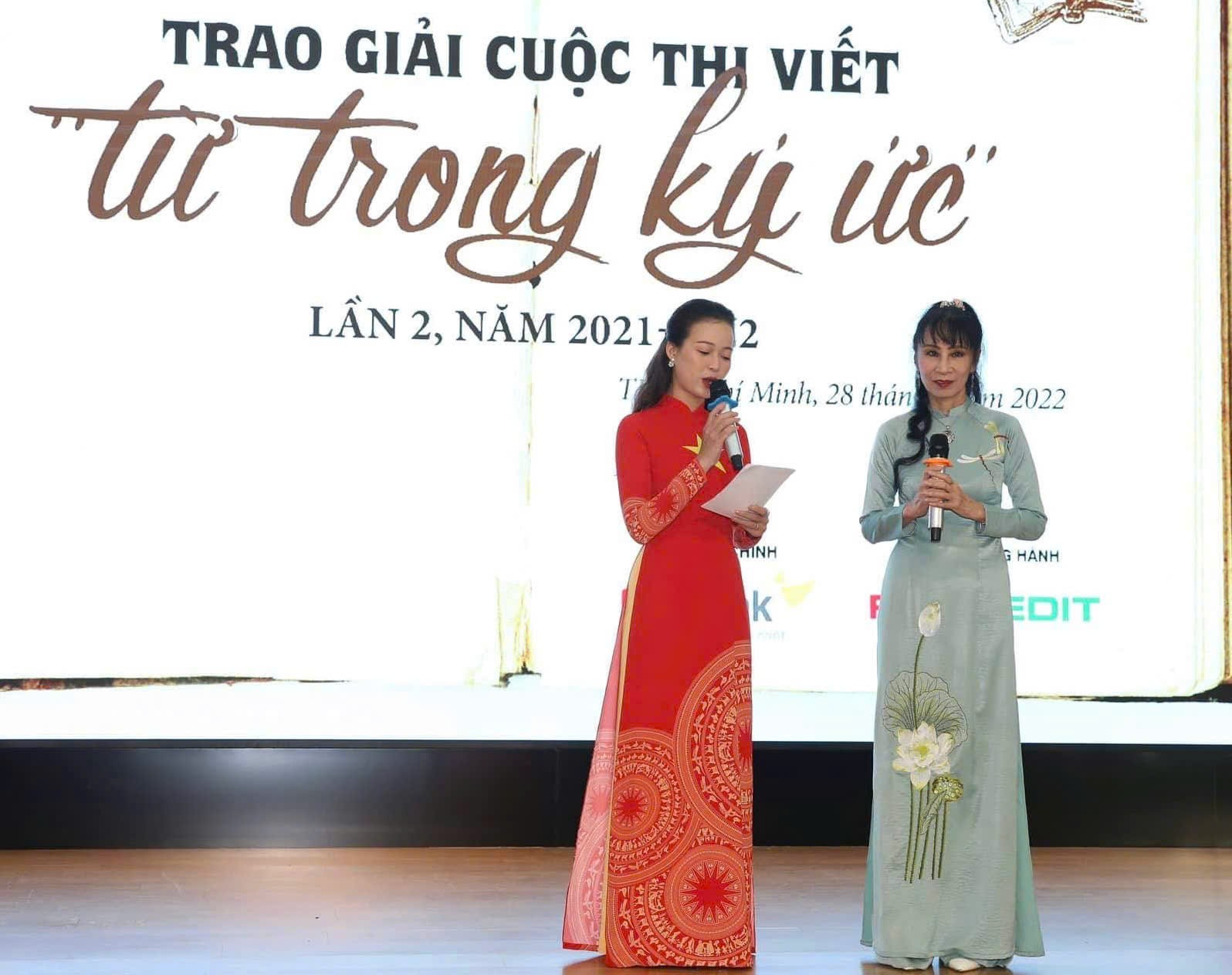Chị hoạt động rất hăng say trong lĩnh vực văn chương