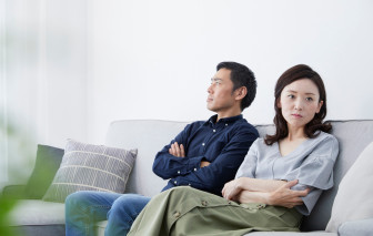 Chồng tốt với cả thế giới, trừ vợ con