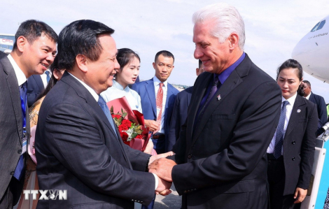 Chủ tịch nước Cuba và Phu nhân đến Hà Nội, bắt đầu thăm cấp Nhà nước