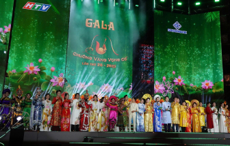 Gala Chuông vàng vọng cổ: Dòng chảy cải lương rộn ràng trên phố đi bộ