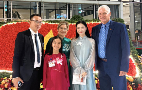 Ca sĩ Hòa Minzy vinh dự được gặp Chủ tịch nước Cộng hoà Cuba và phu nhân